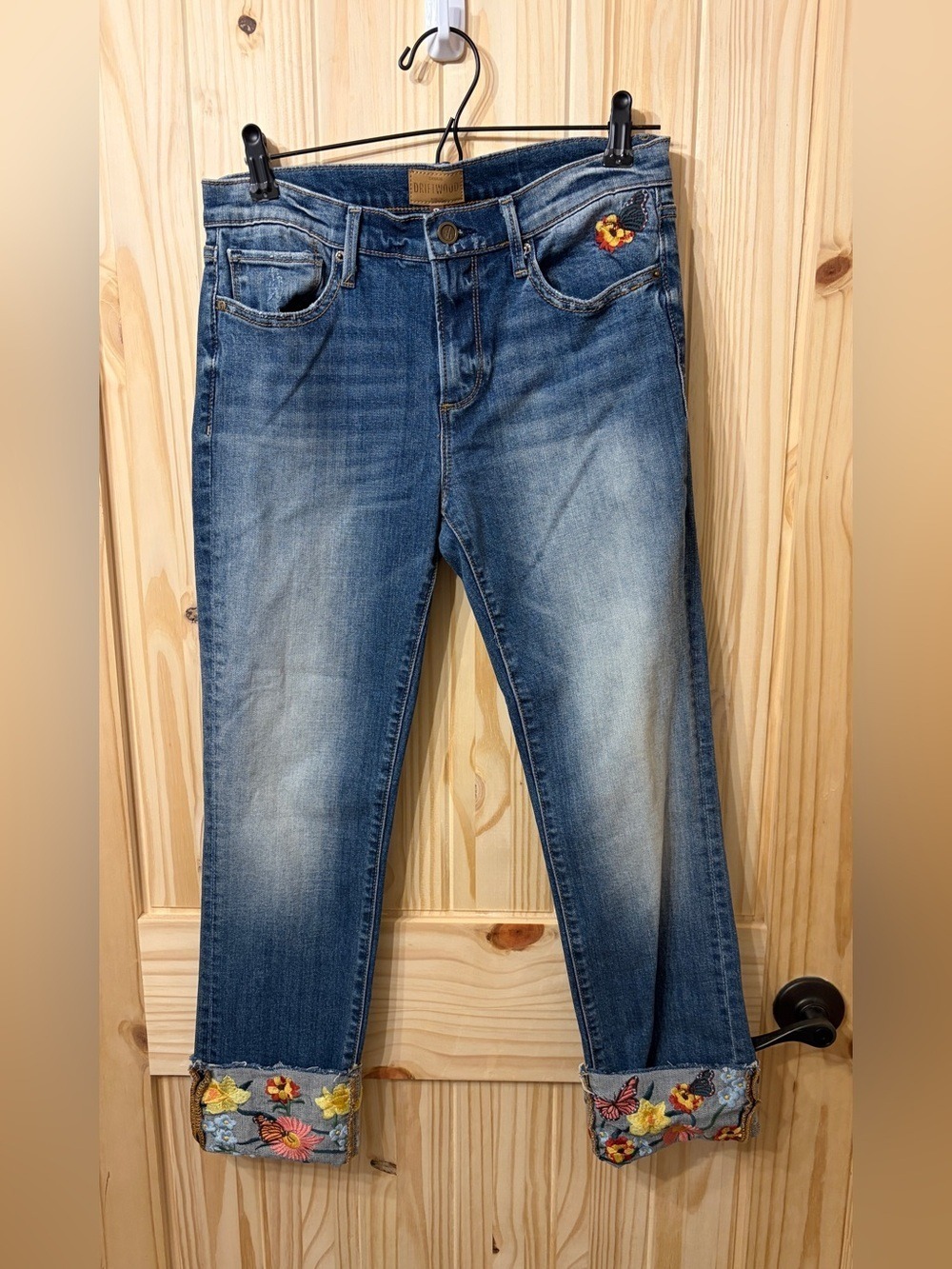 Anthropologie Driftwood Colette Embroidered Crop Jeans BoHo Festival Cuffed
